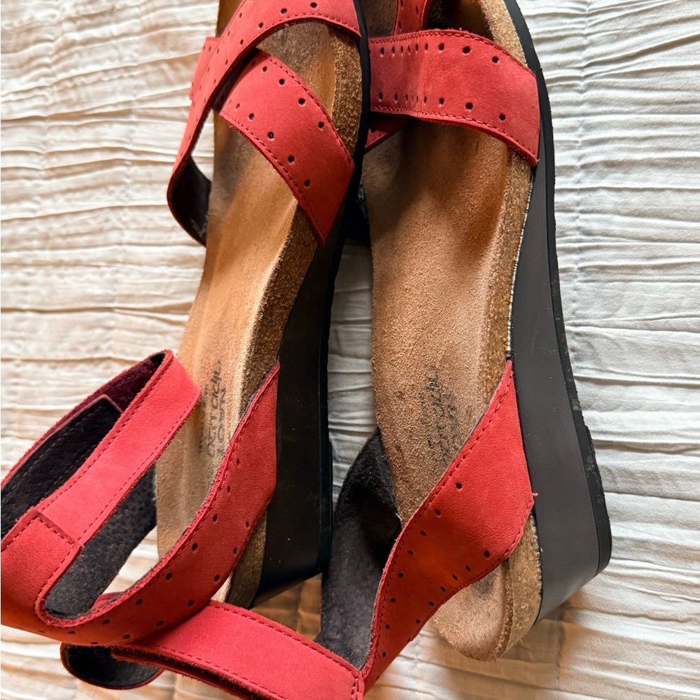 Naot Women's Red Sandals - Picture 4 of 5